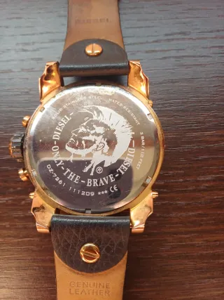 Orologio Diesel Uomo Nero e Oro 130€ l'uno