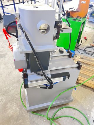 Retestadora aluminio.