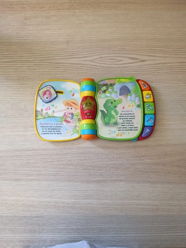 Cuento con música y luces para bebés