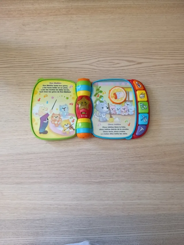 Cuento con música y luces para bebés