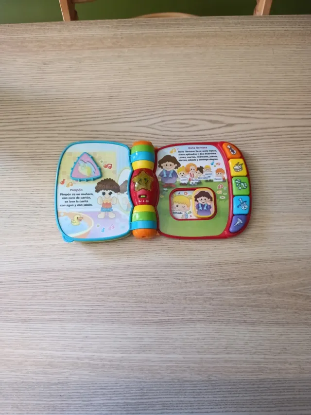 Cuento con música y luces para bebés