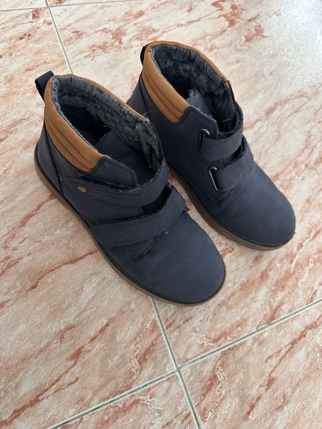 Botas niño talla 33