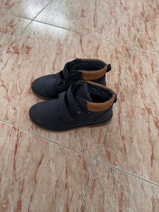 Botas niño talla 33
