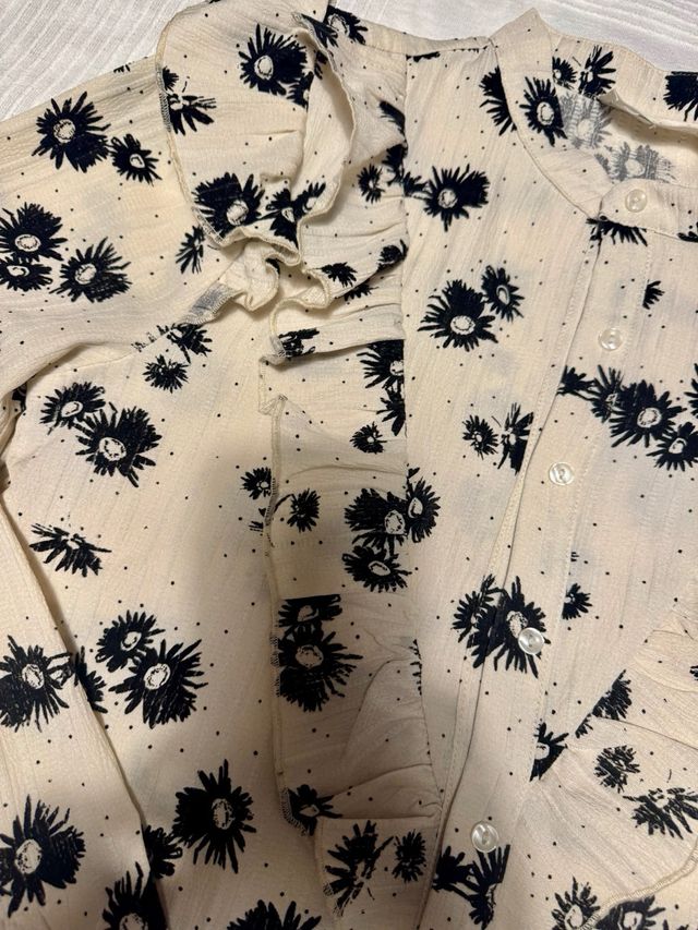 Camisa de manga larga con estampado floral