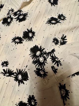 Camisa de manga larga con estampado floral