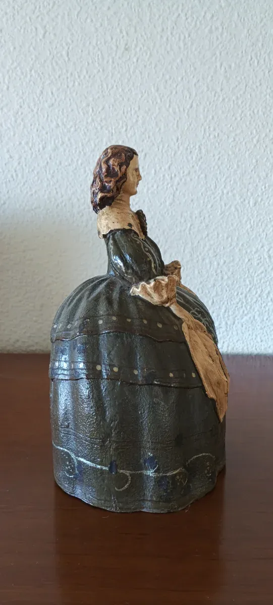 Menina, figura decorativa de cerámica
