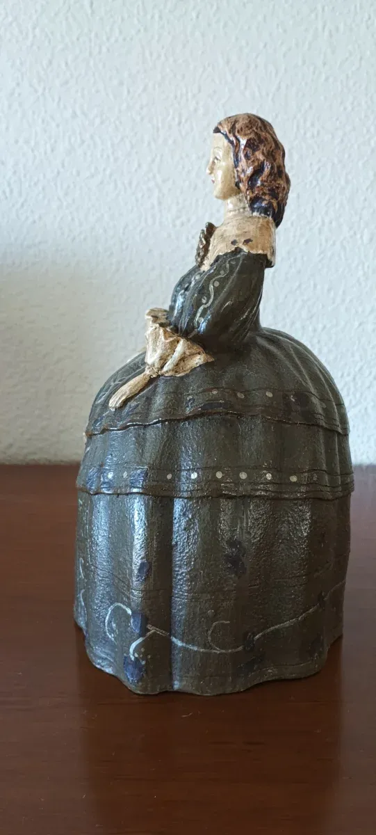 Menina, figura decorativa de cerámica