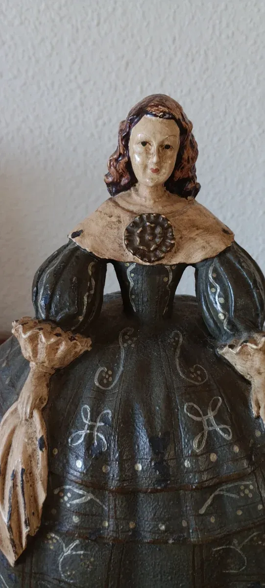 Menina, figura decorativa de cerámica