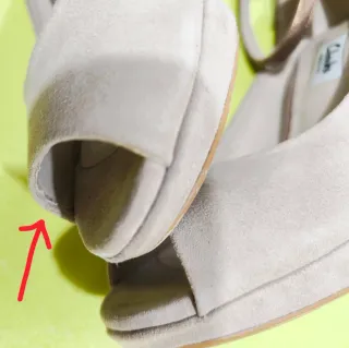 Tacones Clarks T37 Beige y Dorado