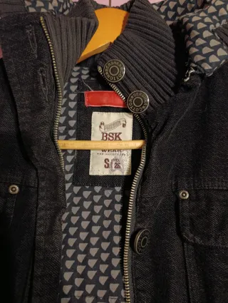 Abrigo Bershka Negro Talla S