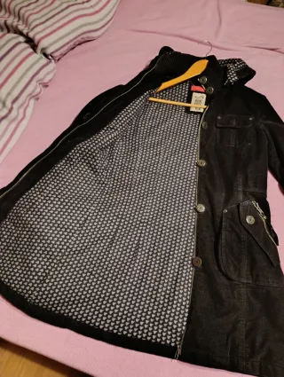 Abrigo Bershka Negro Talla S