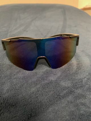 Occhiali da sole sportivi