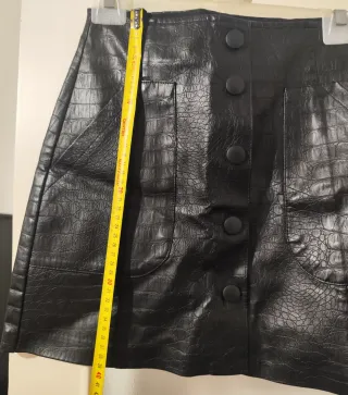 ‼️ NO NEGOCIABLE ‼️  Falda Stradivarius talla 34