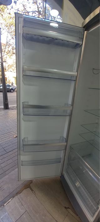 Nevera AEG Inox