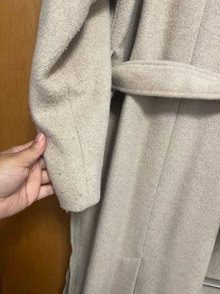 Abrigo largo Stradivarius beige