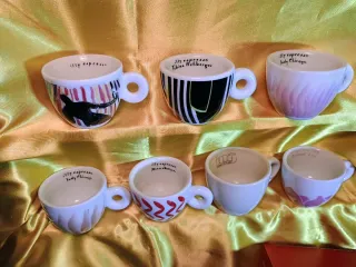 Tazzine Illy in Porcellana - Set 7 Pezzi