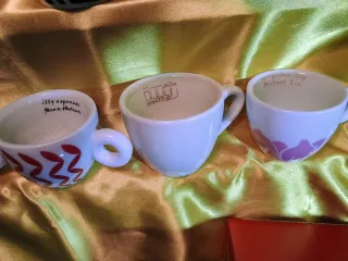 Tazzine Illy in Porcellana - Set 7 Pezzi