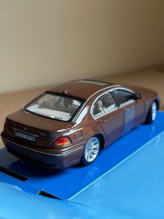 BMW 745i Sedan 1:43
