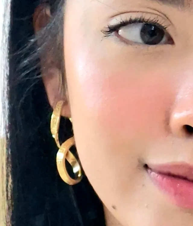 Aros estilo y diseño Versace Infinito Oro 18k. 5,6