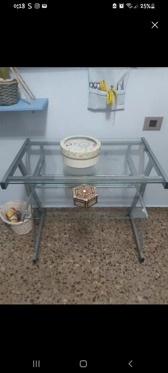 Escritorio cristal y metal