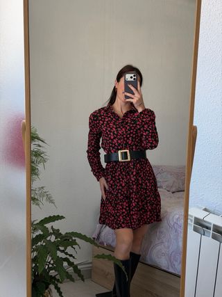 Vestido floral manga larga negro y rojo