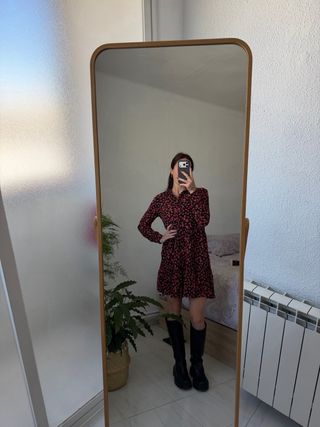 Vestido floral manga larga negro y rojo