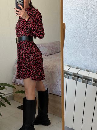 Vestido floral manga larga negro y rojo