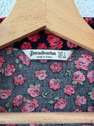 Vestido floral manga larga negro y rojo