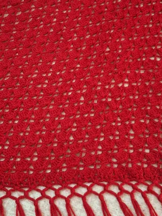 Manton Crochet burdeos , baturra