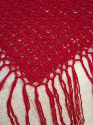 Manton Crochet burdeos , baturra