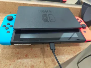 Nintendo Switch Azul/Rojo + Accesorios.