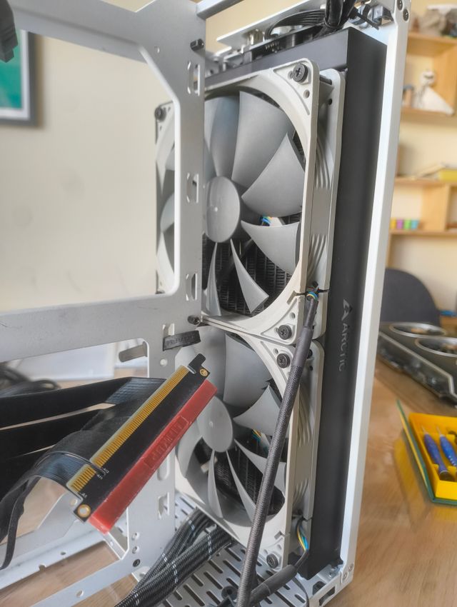 Caja Mini itx Ssupd Meshlicious + AIO 280 + Noctua