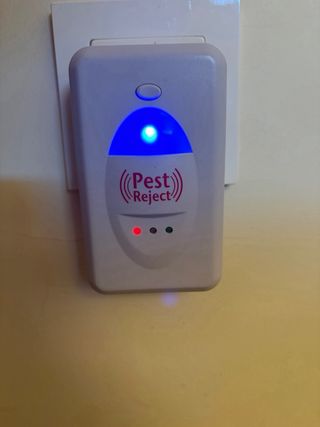 Repelente electrónico de plagas Pest Reject
