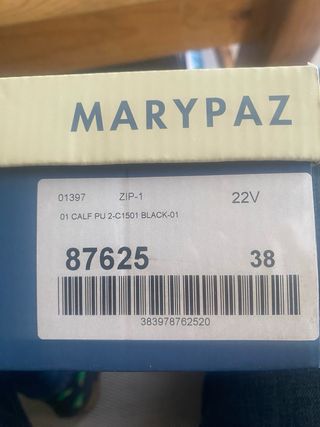 Zapatos de piel negros MaryPaz Talla 38