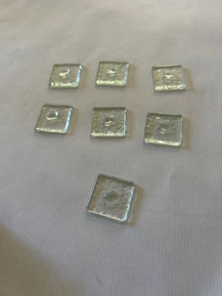 Piezas de vidrio fundido incoloro