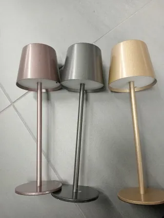Lámparas de mesa LED USB (Oro y Plata)