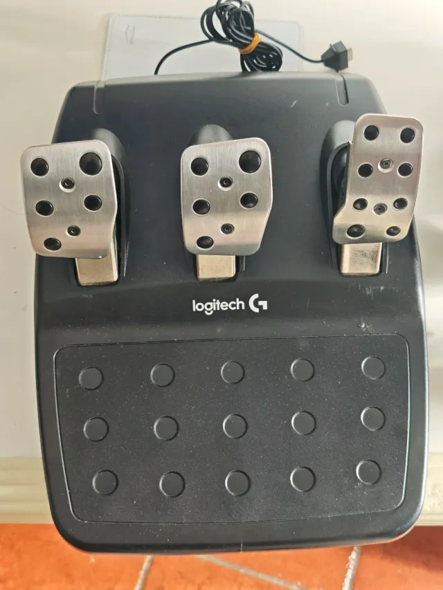 Volante Logitech G29 PS5 PlayStation 5