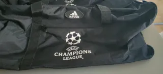 Bolsa deportiva Adidas Champions League con ruedas