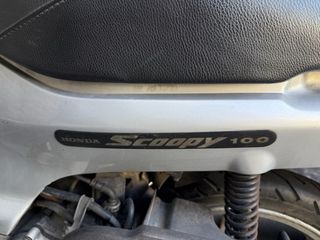 Honda Scoopy 100 - Scooter fiable y económica