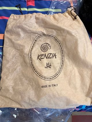 Borsa Kenzia in pelle nera