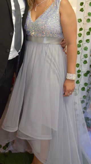 Vestido de fiesta lentejuelas y tul.