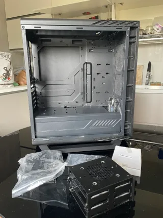 Case Aerocool P7-C1 con ventole e hub