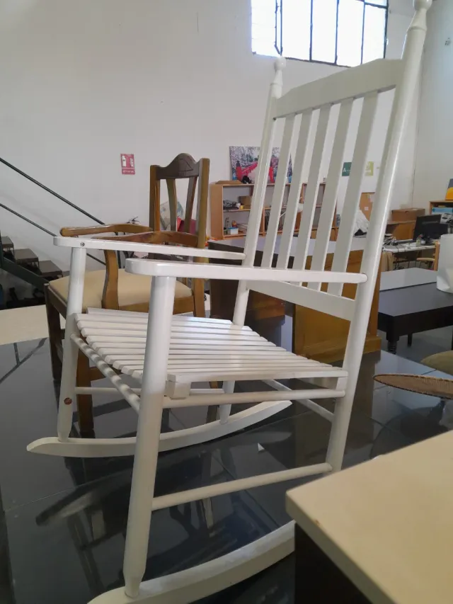 Silla Mecedora Blanca Madera