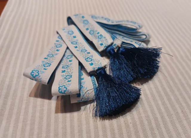 Atapiernas o ligacames con borlas 115 cm