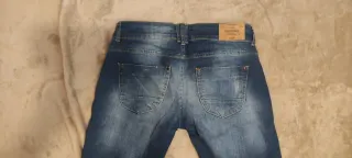 Pantalón vaquero Bershka talla 38