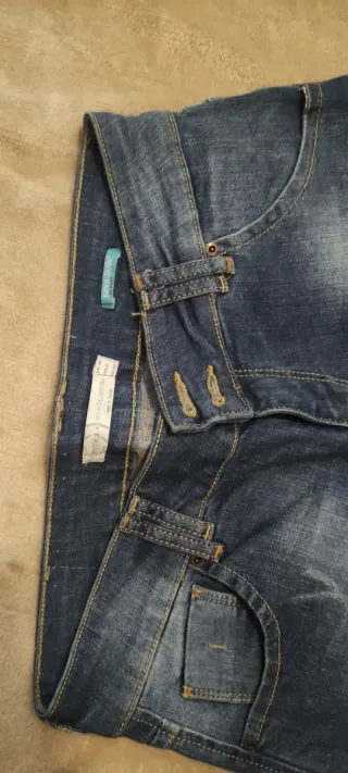 Pantalón vaquero Bershka talla 38