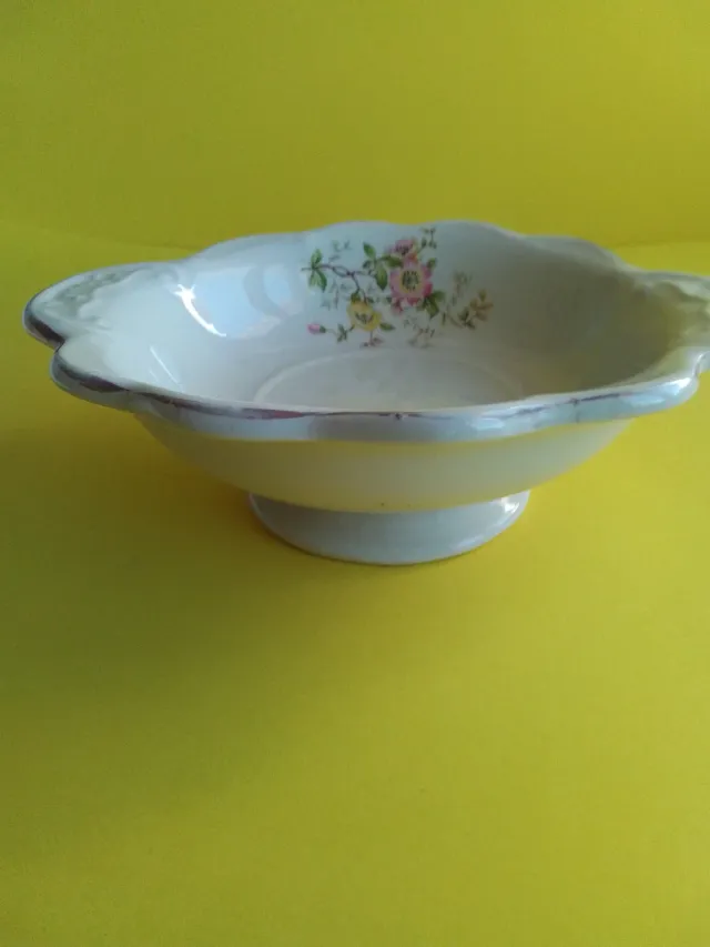 Frutero antiguo de Inglaterra floral