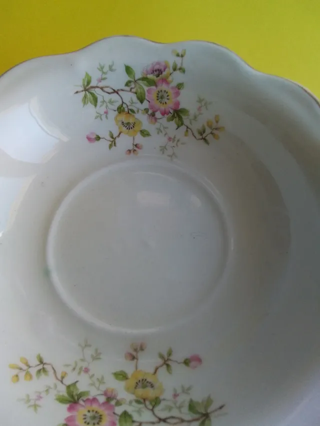 Frutero antiguo de Inglaterra floral