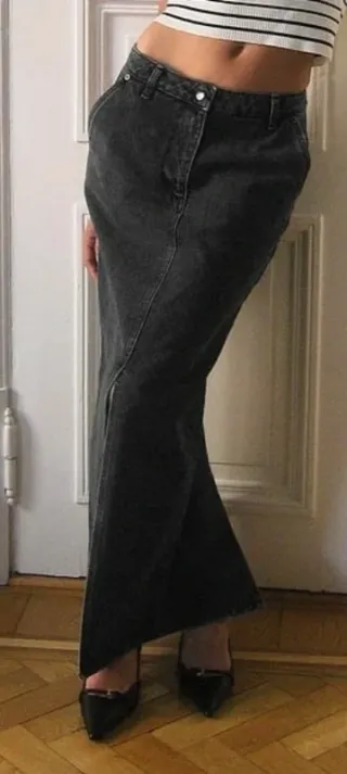 Falda vaquera NA-KD negra T.38