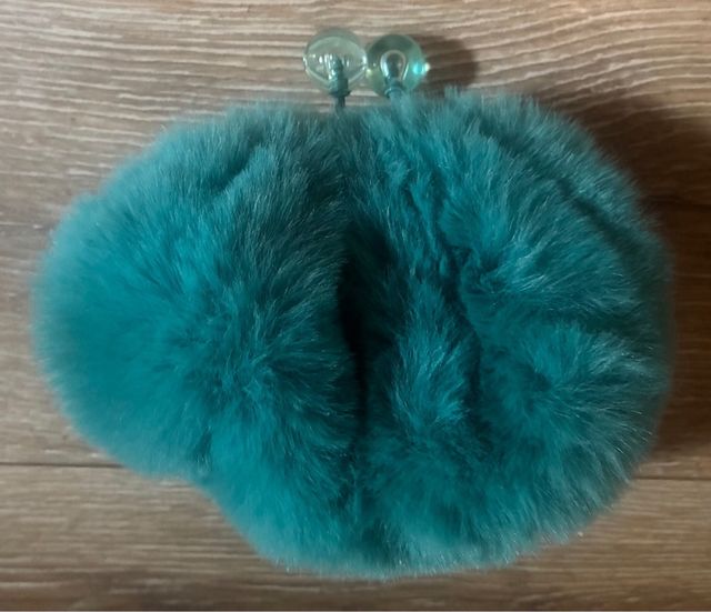 Monedero pelo azul Parfois